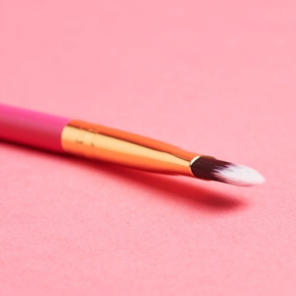 Luxie Makeup Brush Set - Picture 5 of 6